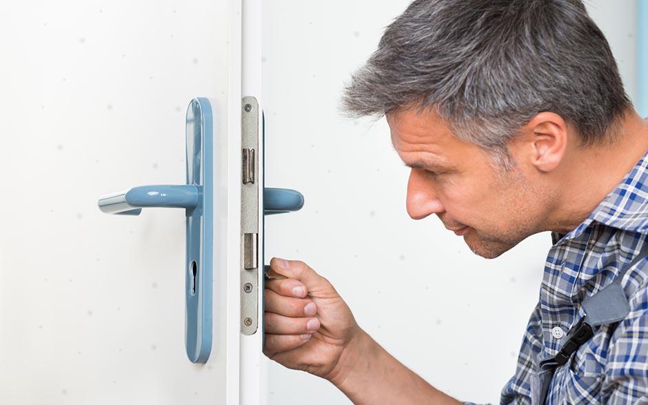 serrurier porte claquée Coubron